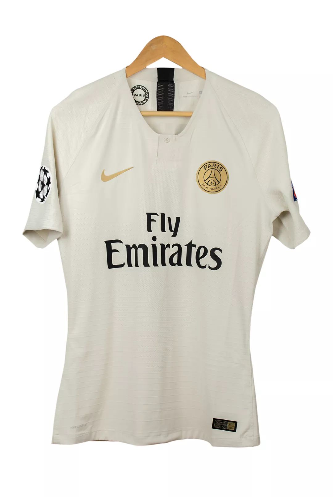 夏洛特黄蜂内部会议纪要流出——冲刺阶段手感冰凉，欧冠使命明确，更衣室氛围转暖的简单介绍-开云体育下载