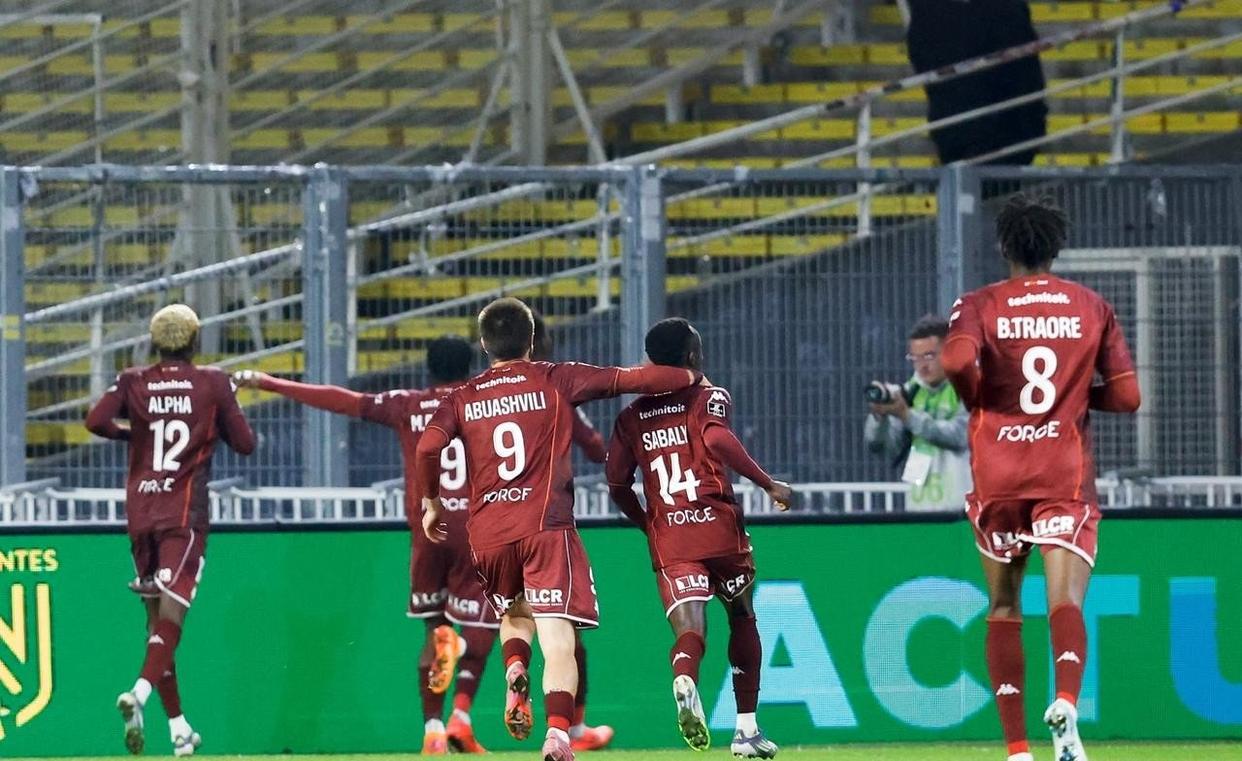 亚冠倒计时，拉齐奥转会期调整名单，细节引发关注，赛场秩序良好，赛程密集仍需轮换的简单介绍-开云体育下载